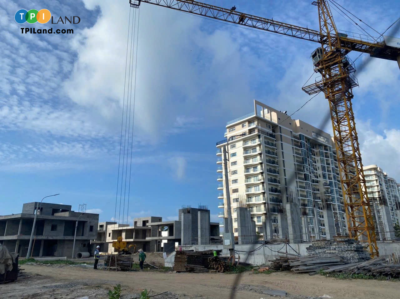 tiến độ Alaric Tower