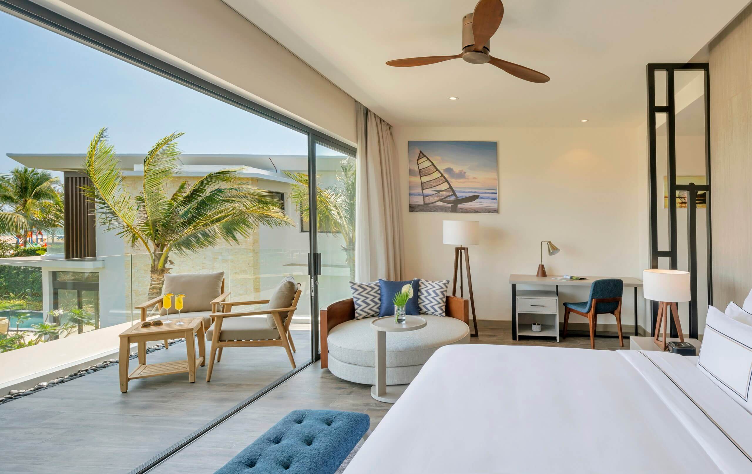 Phong ngu chinh can Beach Villa The Hamptons Ho Tram