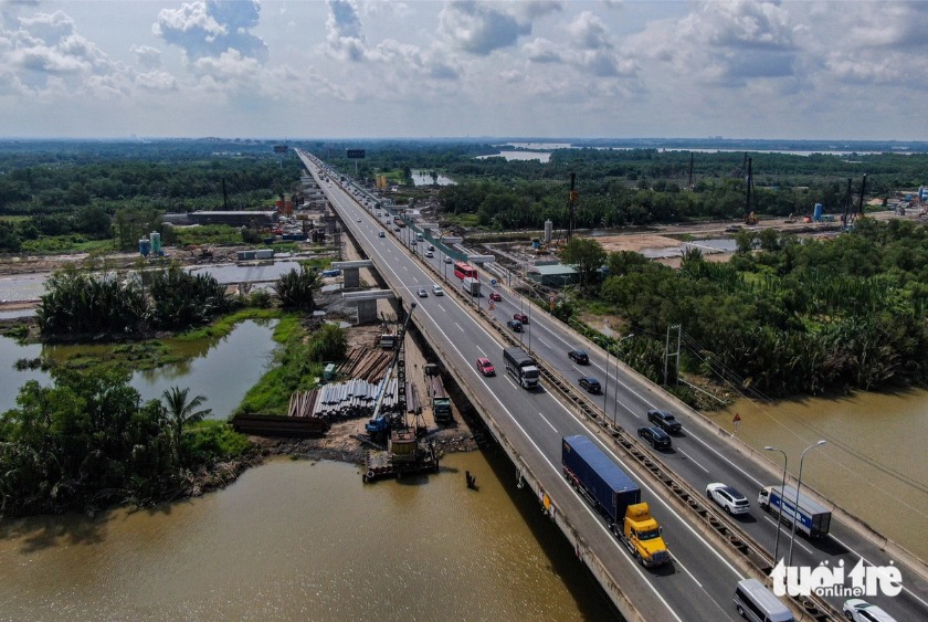 duong-lien-cang-cat-lai-phu-huu_5
