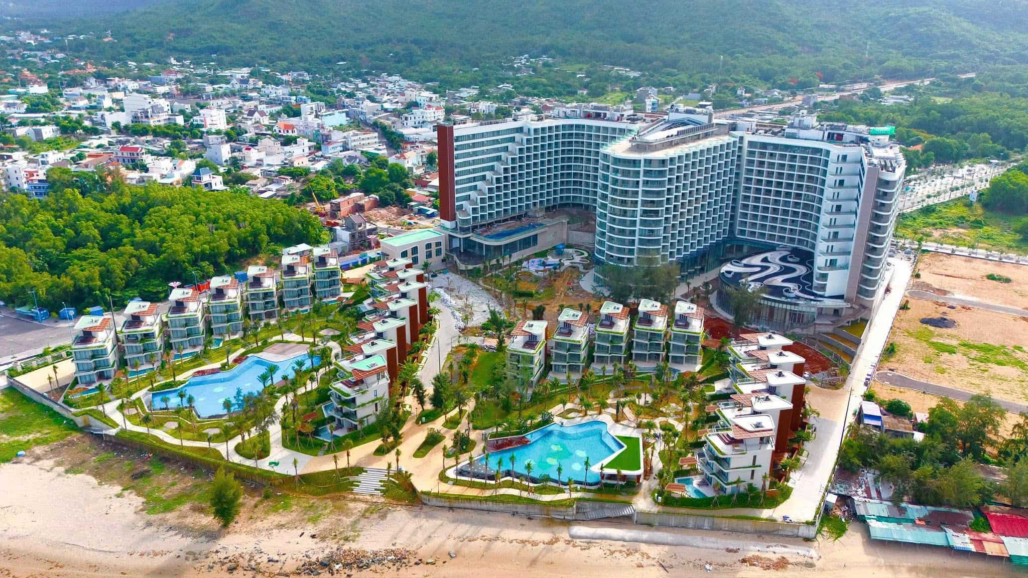 toan-canh-charm-resort-long-hai-avt-ngang