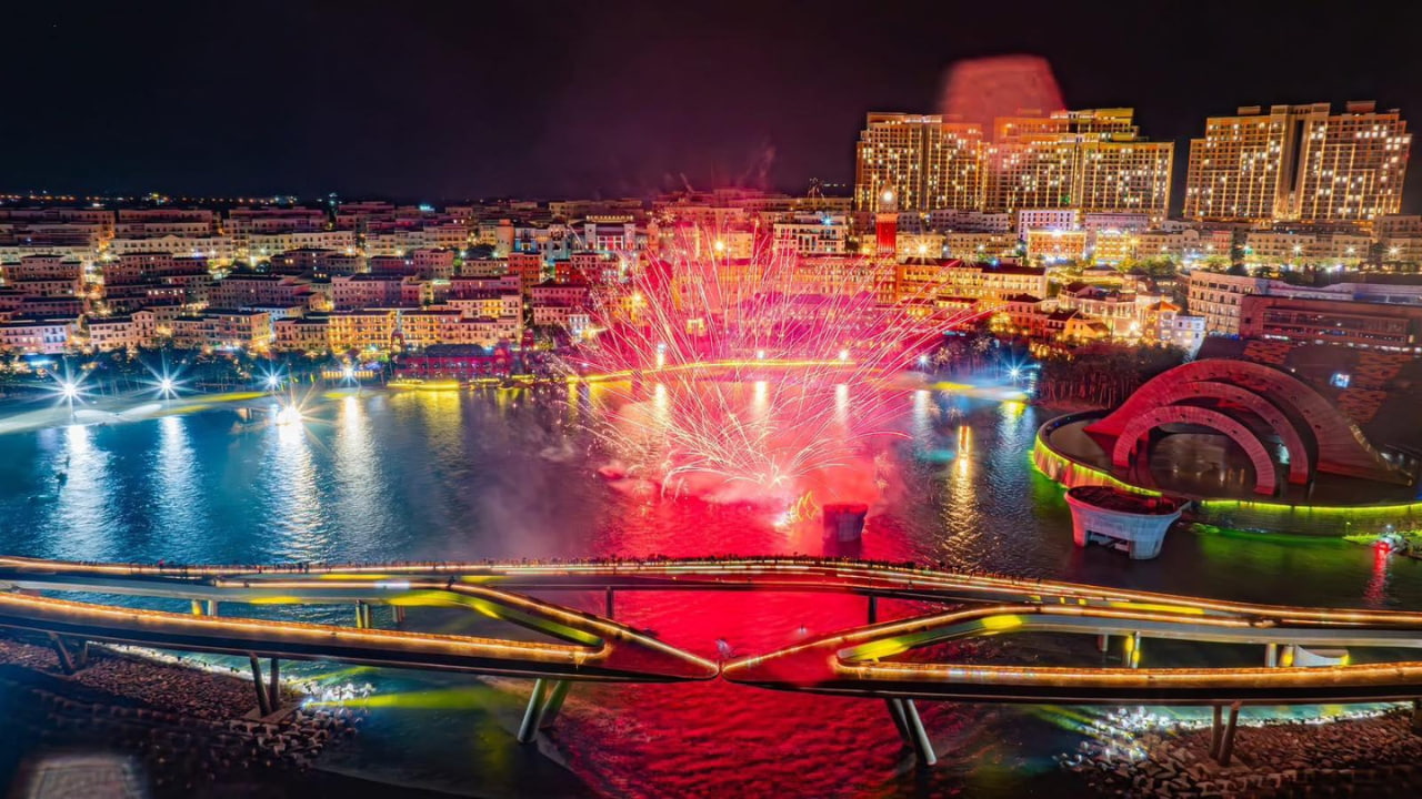 trinh-dien-anh-sang-can-ho-the-sunset-phu-quoc