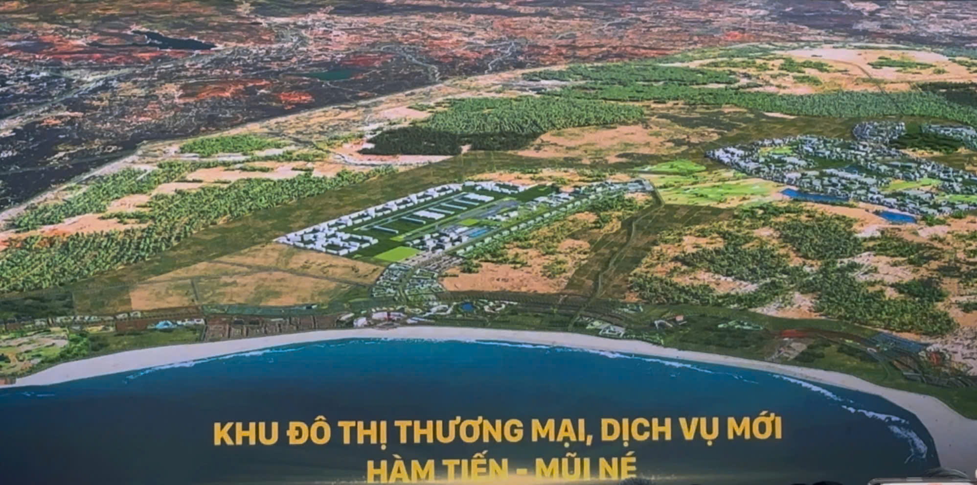 Anh minh hoa toan canh do thi ham tien mui ne