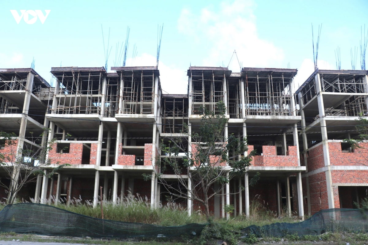 du-an-bi-cham-tien-do-khung-hoang-ban-giao-nha-2027-2028-1