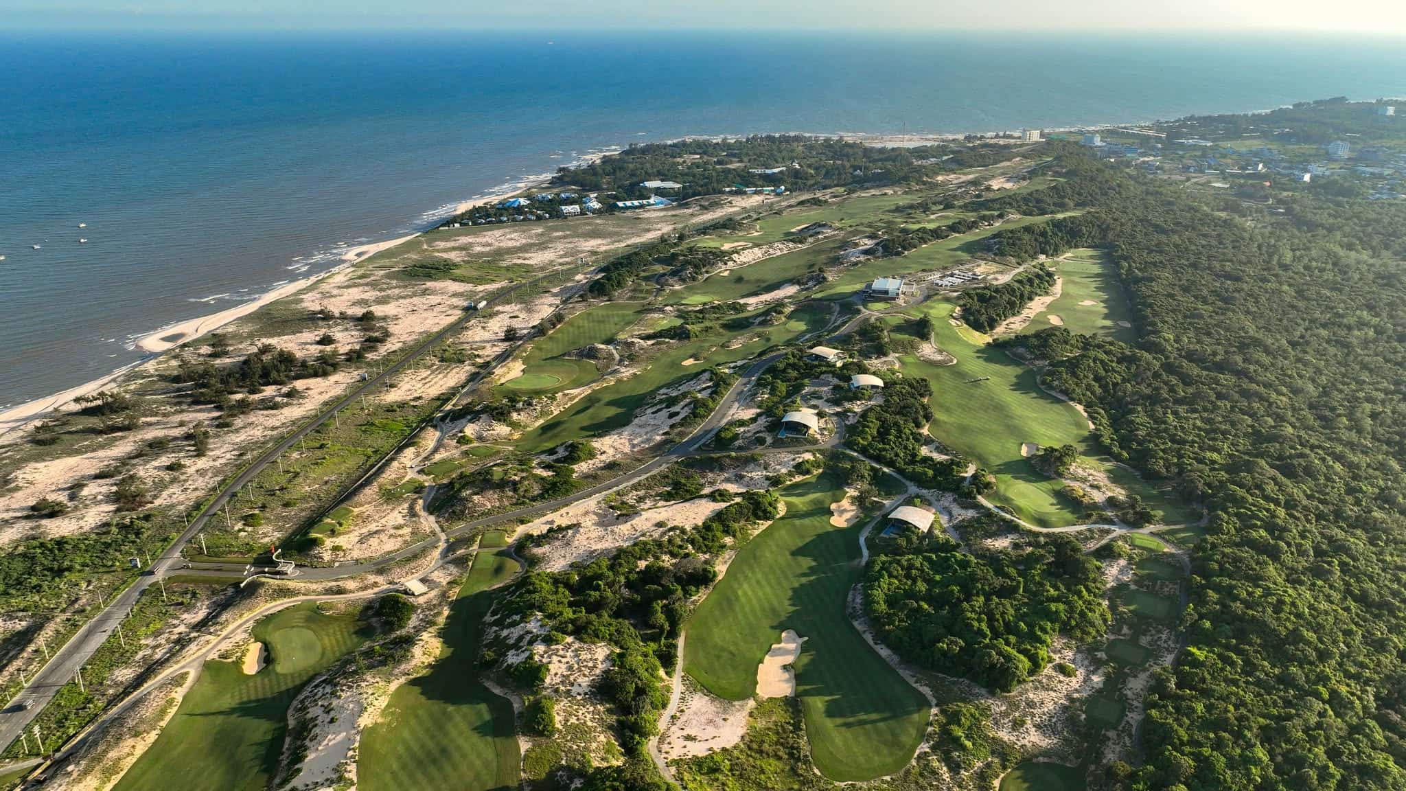 san-golf-the-bluffs-grand-ho-tram-1