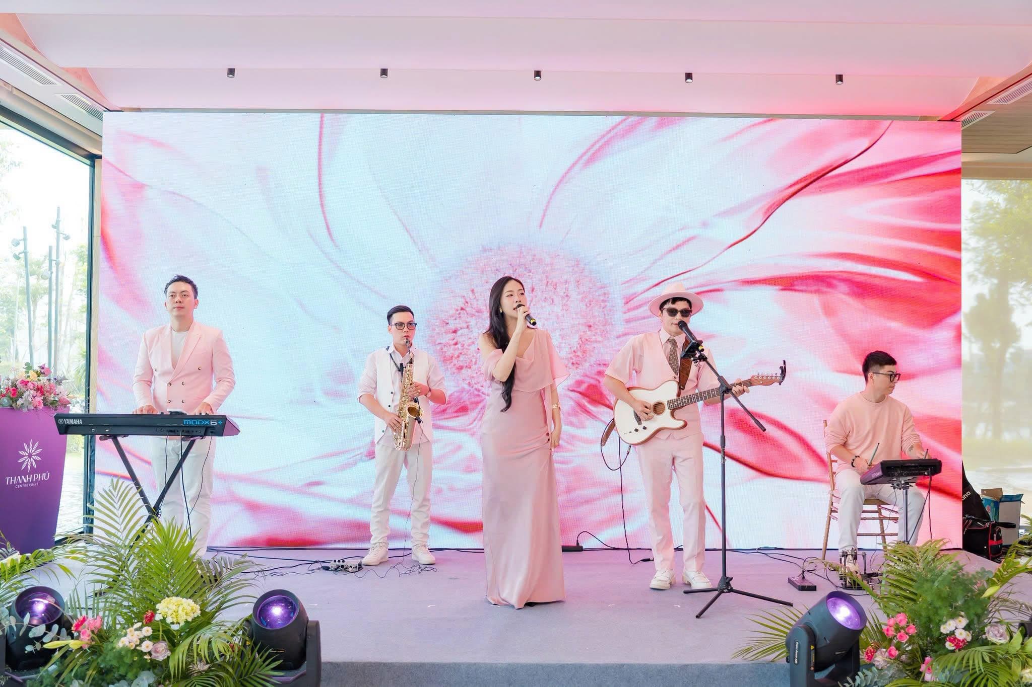 khai-truong-sale-gallery-thanh-phu-centre-point-03